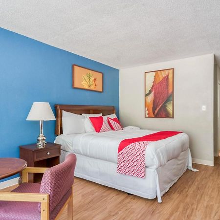 Oyo Hotel Battleboro Εξωτερικό φωτογραφία