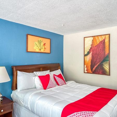Oyo Hotel Battleboro Εξωτερικό φωτογραφία