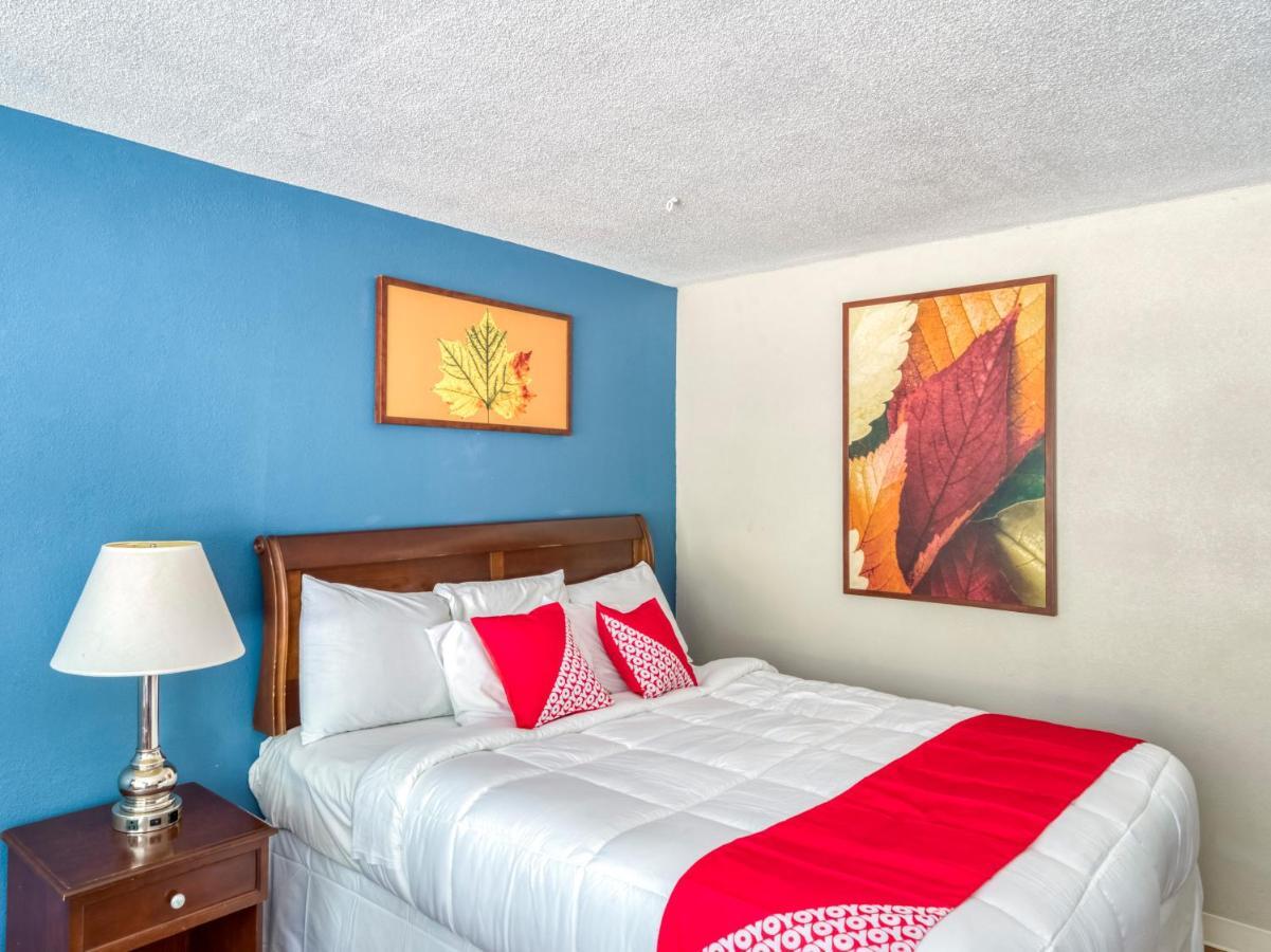 Oyo Hotel Battleboro Εξωτερικό φωτογραφία