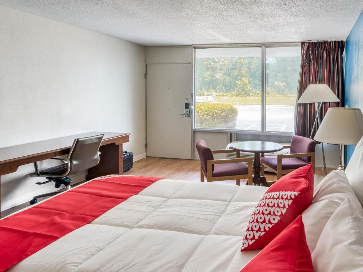Oyo Hotel Battleboro Εξωτερικό φωτογραφία