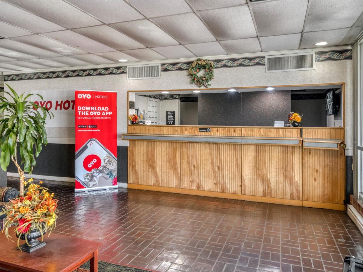 Oyo Hotel Battleboro Εξωτερικό φωτογραφία