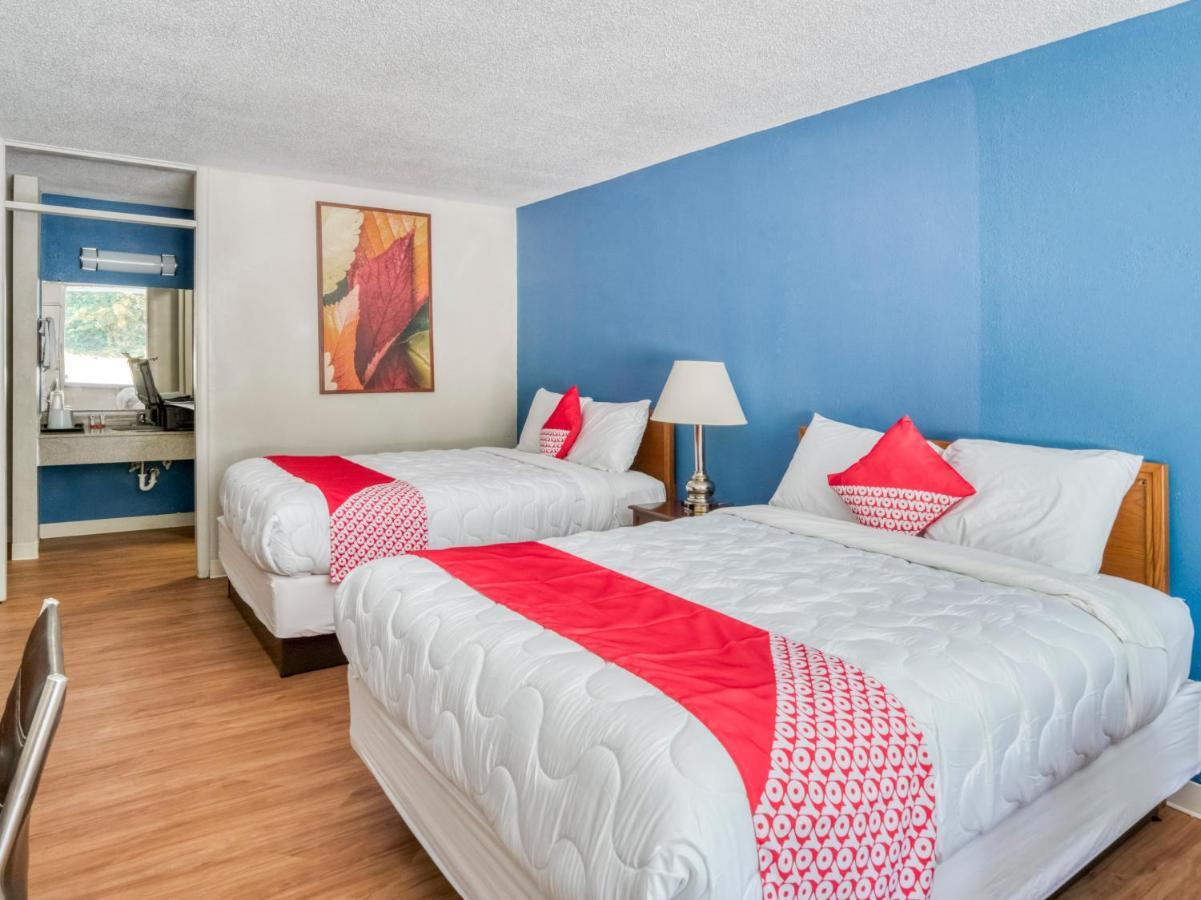 Oyo Hotel Battleboro Εξωτερικό φωτογραφία