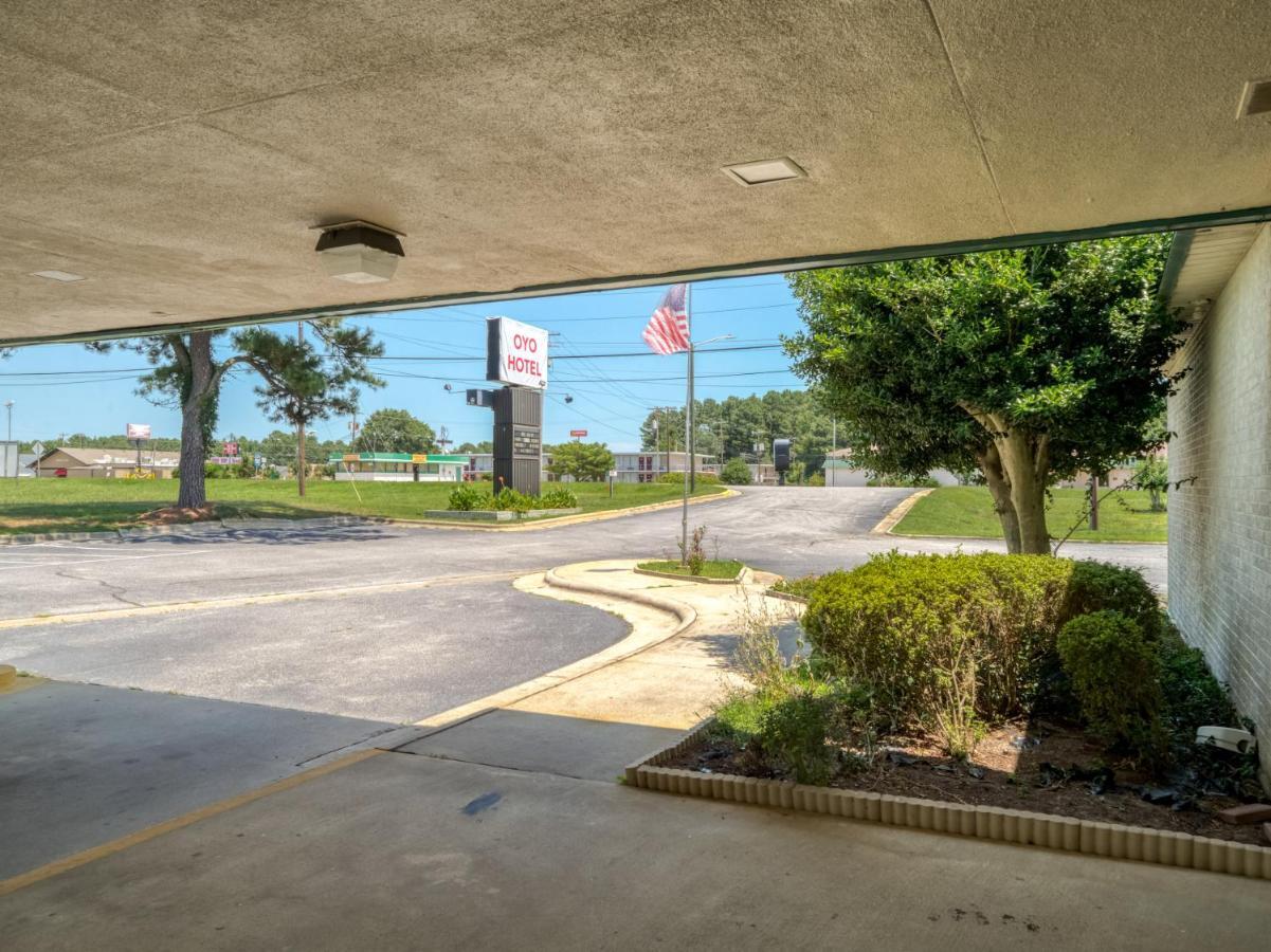 Oyo Hotel Battleboro Εξωτερικό φωτογραφία